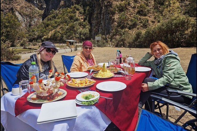 Rainbow Mountain & Red Valley Premium Tour with picnic - What to bring for the cold and exposed route