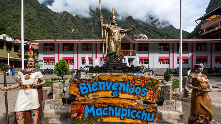 Rainbow Mountain tour and Machu Picchu tour by train - Taking the bus to Machu Picchu