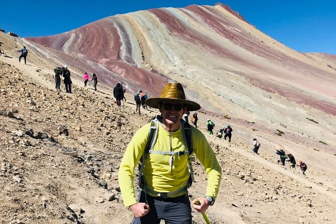 Rainbown mountain cusco 1 Day - The shuttle to the trailhead