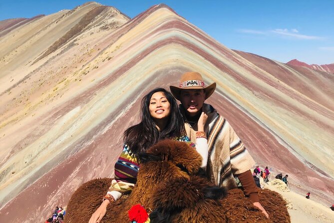 Rainbown mountain cusco 1 Day - Returning from the summit