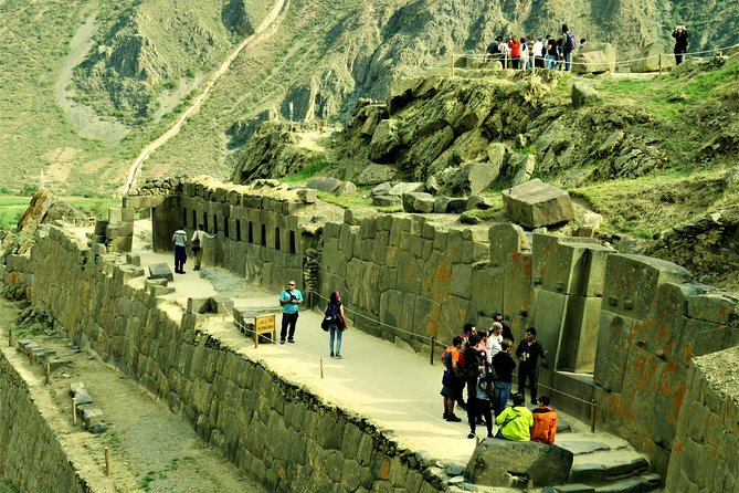 Sacred Valley and Machu Picchu 2-day Tour - Along the Vilcanota River to Urubamba