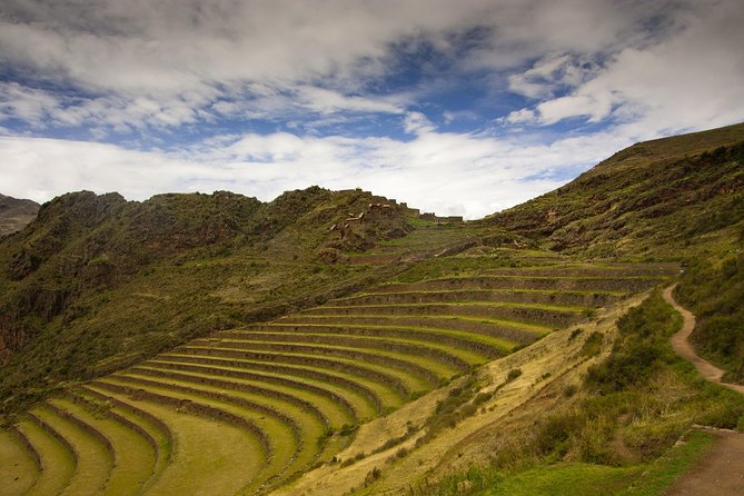Sacred Valley and Machu Picchu Tour in 2 days with Peru Vip - The train to Aguas Calientes changes the mood