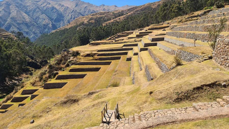 Sacred Valley: Chinchero, Moray, Ollantaytambo & Pisac+Lunch - A 6:30 a.m. start from Cusco