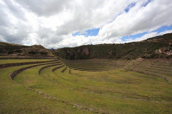 Sacred Valley Full Tour – Pisac, Moray & Andean Traditions - Guides, drivers, and the private service