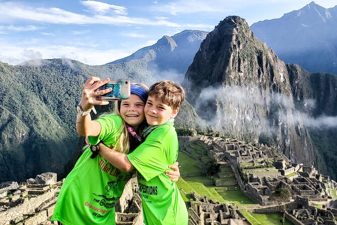 Sacred Valley & Machu Picchu 2D1N - Meeting llamas and alpacas at Awanacancha