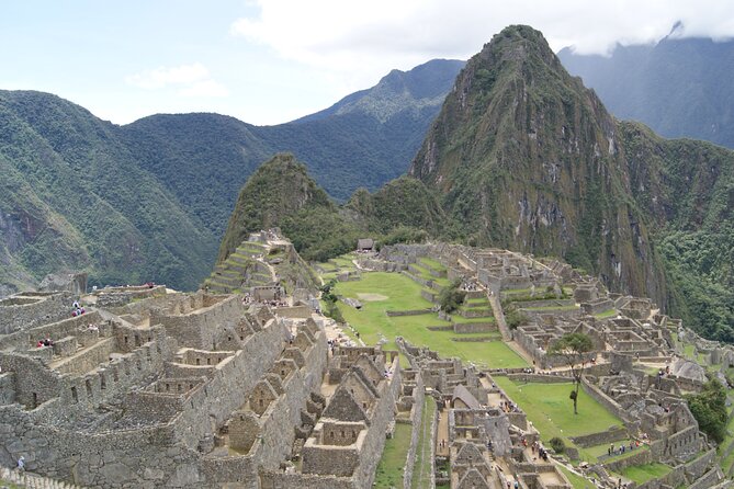 Sacred Valley, Machupicchu and Rainbow Mountain Tour / 3 Days - Maras brings salt ponds and a working tradition