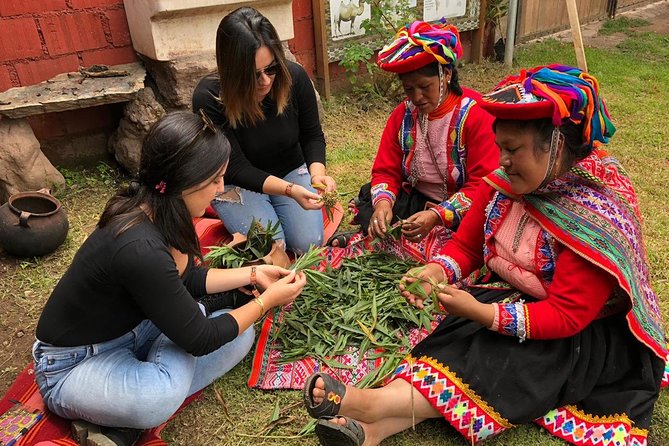 Sacred Valley Textile Workshop – Dyeing & Weaving in Cusco - The 8:30 a.m. Pickup and Countryside Drive