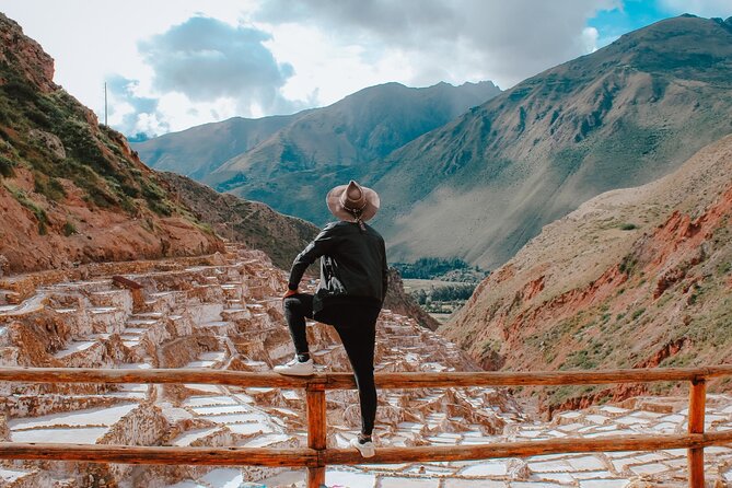 Sacred Valley Tour: Chinchero, Maras, Moray and Ollantaytambo - Transport, guide service, and group size