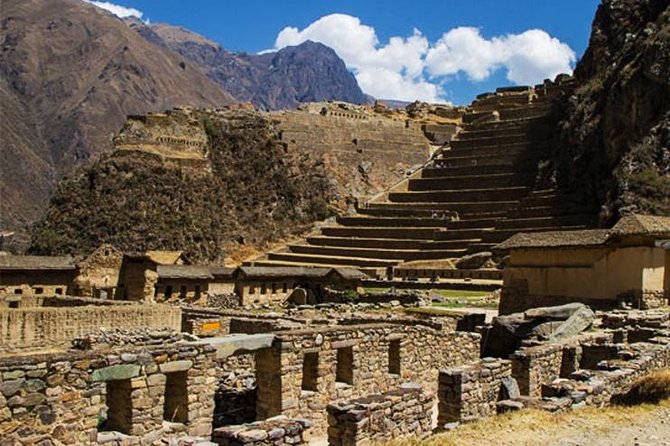 Sacred Valley with Moray & Salt Mines I Full Day Tour - What the guide and vehicle add