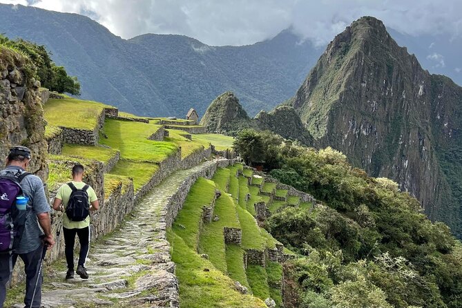 Short Inca Trail To Machu Picchu 2 Days and 1 Night - Sunrise and a two-hour guided visit at Machu Picchu