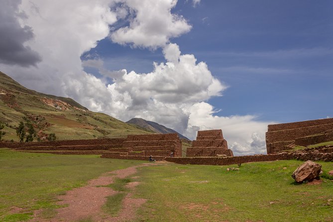 Sightseeing Bus Tour from Cusco to Puno with Buffet Lunch - La Raya Pass at 4,335 meters