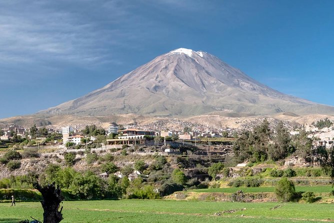 Sillar Route, Volcanoes and Typical Desserts - Yanahuara Church, Arches, and a Typical Dessert