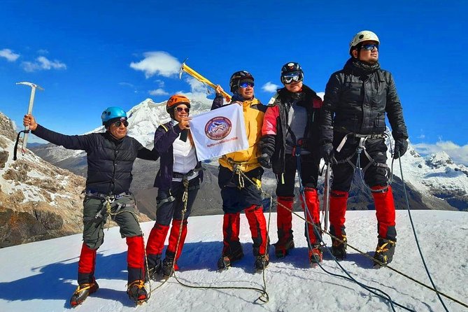 Snowy Mateo - Cordillera Blanca Expedition - From moraine to the first climbing section