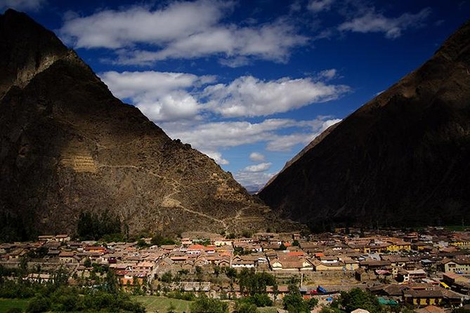 Super Sacred Valley: Chinchero - Salt Mines - Moray & Ollantaytambo - Chinchero at 3,800 meters: textiles and high-country traditions