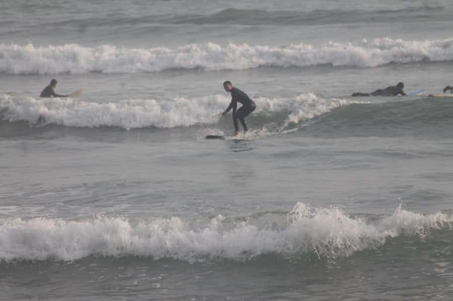 Surfing experience in Lima - Facing Lima’s cold Pacific water