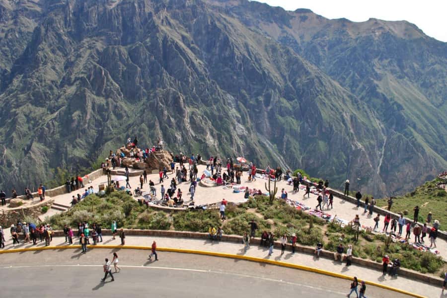 Tour Fullday Colca Canyon with Breakfast and Typical Lunch - Buffet lunch and free time in Chivay