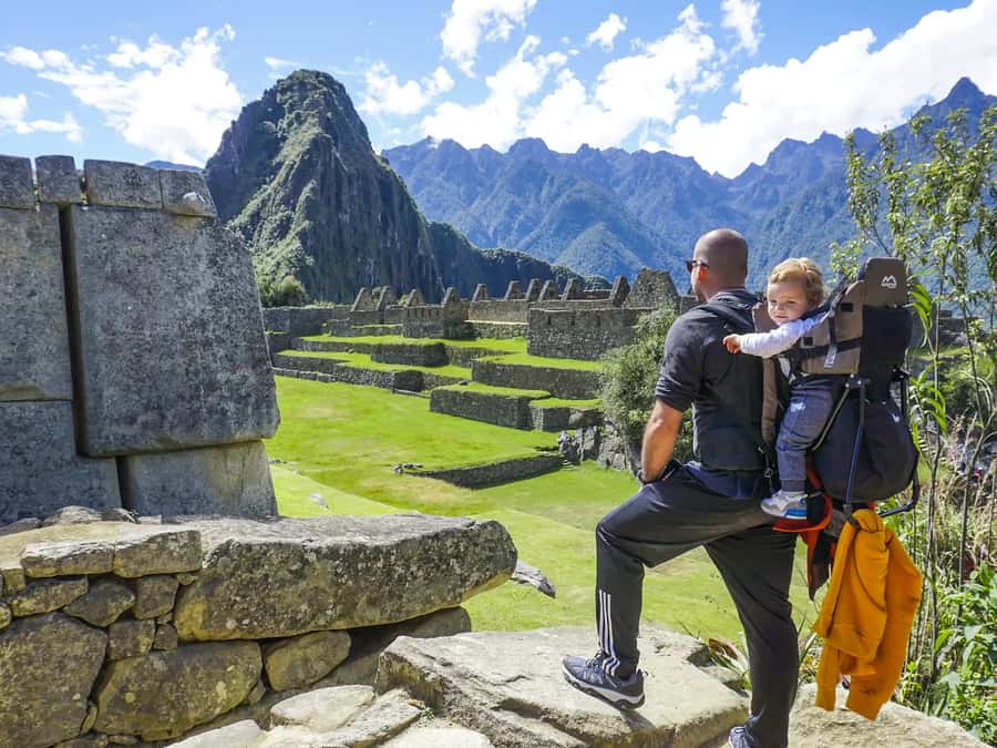 Tour guide in Machu Picchu on Route 2 - Meeting Your Guide in Aguas Calientes