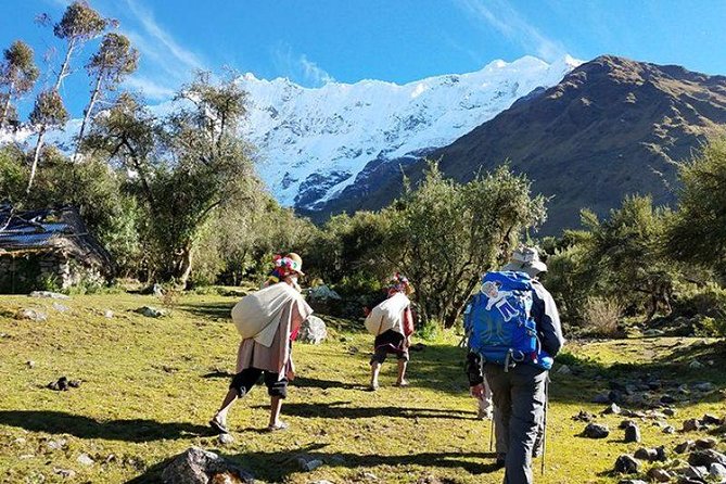 Tour Hike to Humantay Lake with Buffet Lunch - The 3:45 a.m. start in Cusco