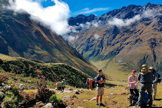 Tour Hike to Humantay Lake with Buffet Lunch - The 90-minute climb to 4,200 meters