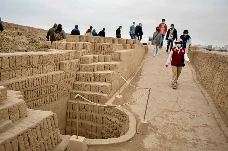 Tour Huaca Pucllana: Pyramids and Pre-Columbian Antiquity - Why Huaca Pucllana makes a good first stop in Lima