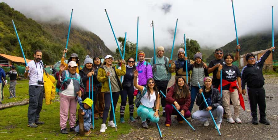 Tour Humantay Lake in Cusco + Breakfast and lunch - Who should book this excursion?