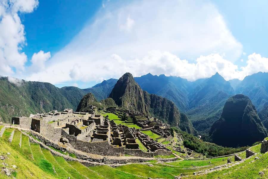 TOUR TO MACHU PICCHU FULL DAY BY TRAIN – The Best Adventure - The 4:00 AM Cusco pickup