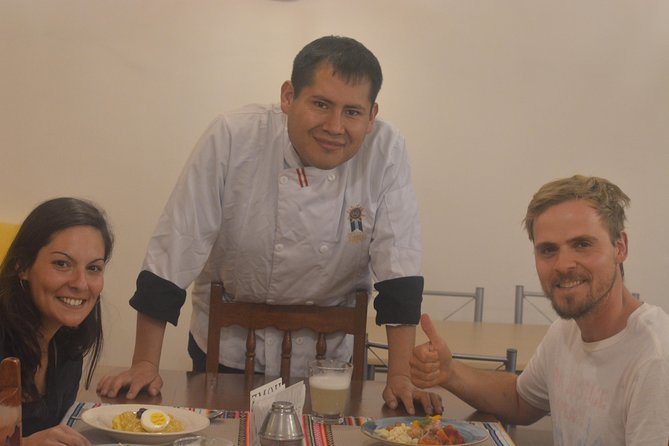 Traditional Peruvian Cooking Class and Market Tour in Cusco - Chef Ronal’s teaching style