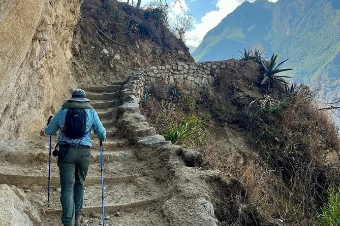 Trek to Choquequirao for 4 Days Includes Services From Cusco - Cottages, meals, and mule support