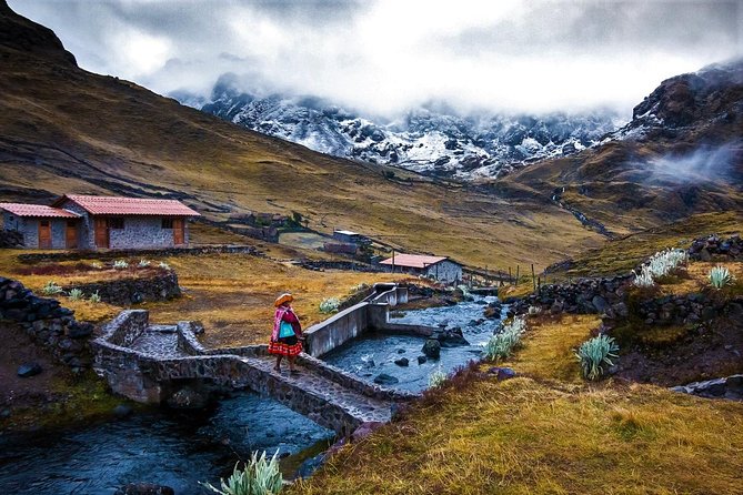 Ultimate Lares Trek & Inca Trail 5 days - Day three: descending to Huaran and sleeping in Ollantaytambo
