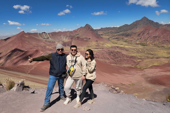 Vinincunca Rainbow Mountain Tour and optional visit to Red Valley. - The climb begins at 4,800 meters