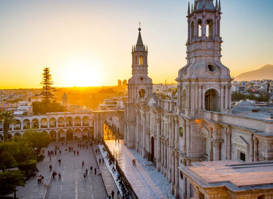 Walking tour in the Historic Center of Arequipa - Starting near Santa Catalina Street 204