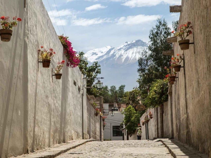 Walking tour in the Historic Center of Arequipa - A high viewpoint toward Misti, Chachani, and Pichu Pichu