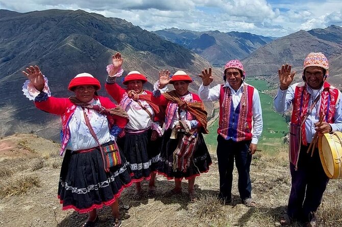 Wonders of the Sacred Valley VIP! Tour Full day with Food - Buffet lunch in Urubamba